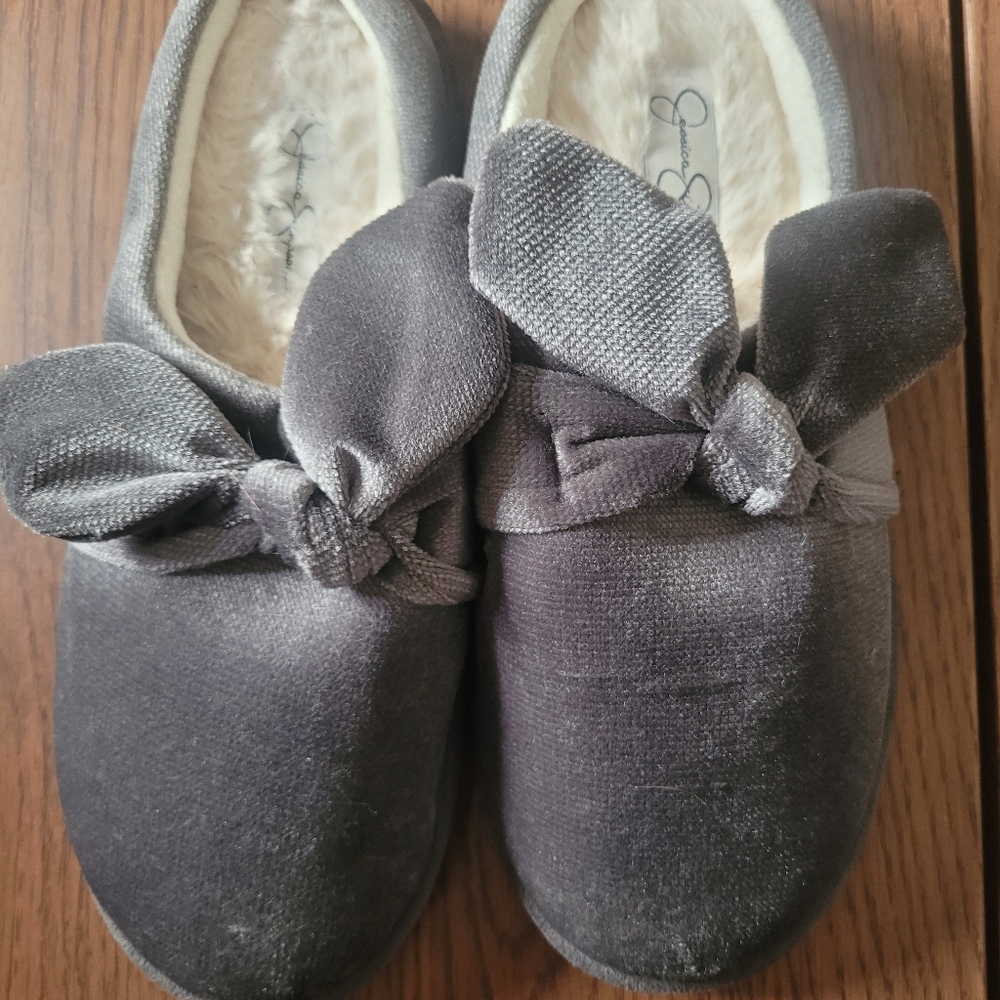 JESSICA SIMPSON Gray Velvet Slippers with Bow 7/8 - Picture 5 of 8